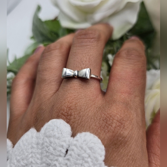 ♥️ CLASSIC BOW RING - Picture 2 of 4